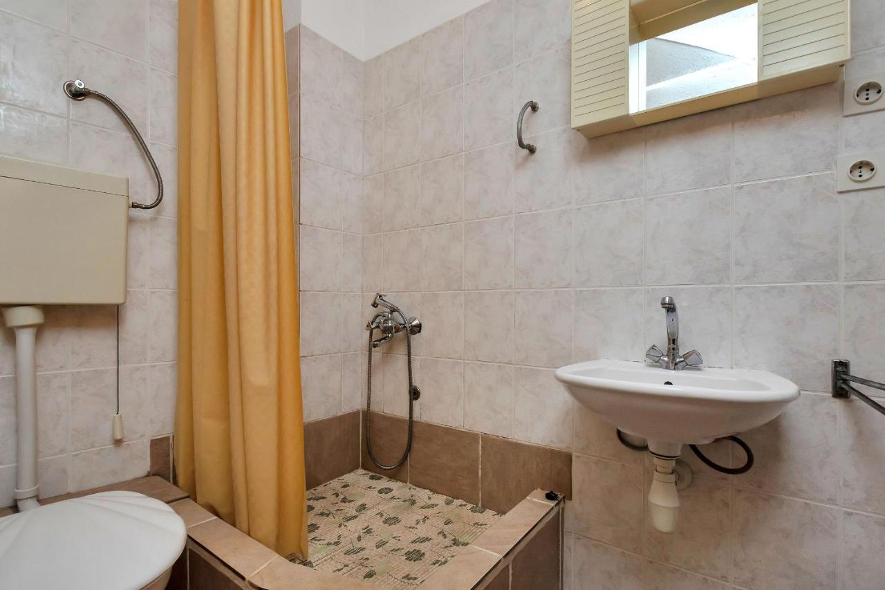 Apartments Milivoj Bogomolje Luaran gambar