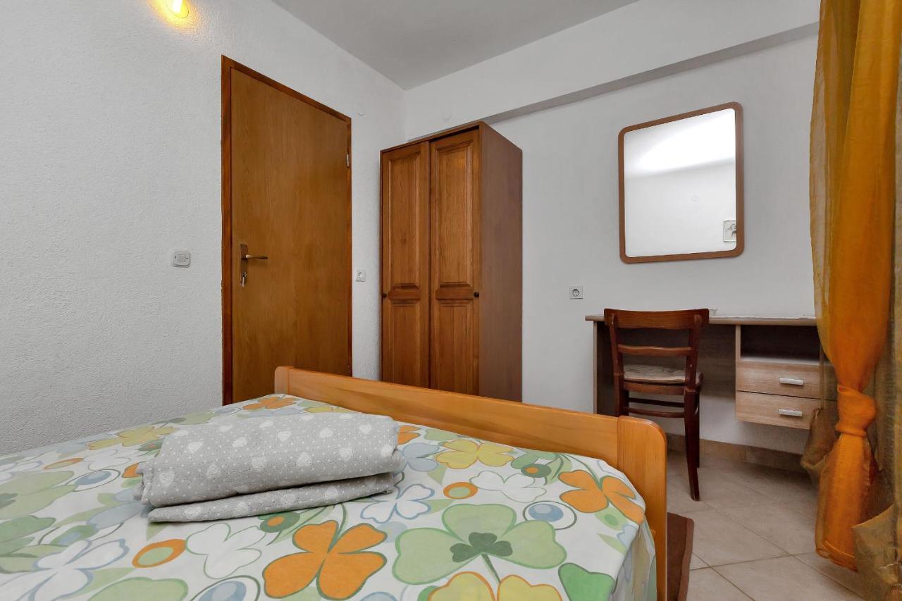 Apartments Milivoj Bogomolje Luaran gambar