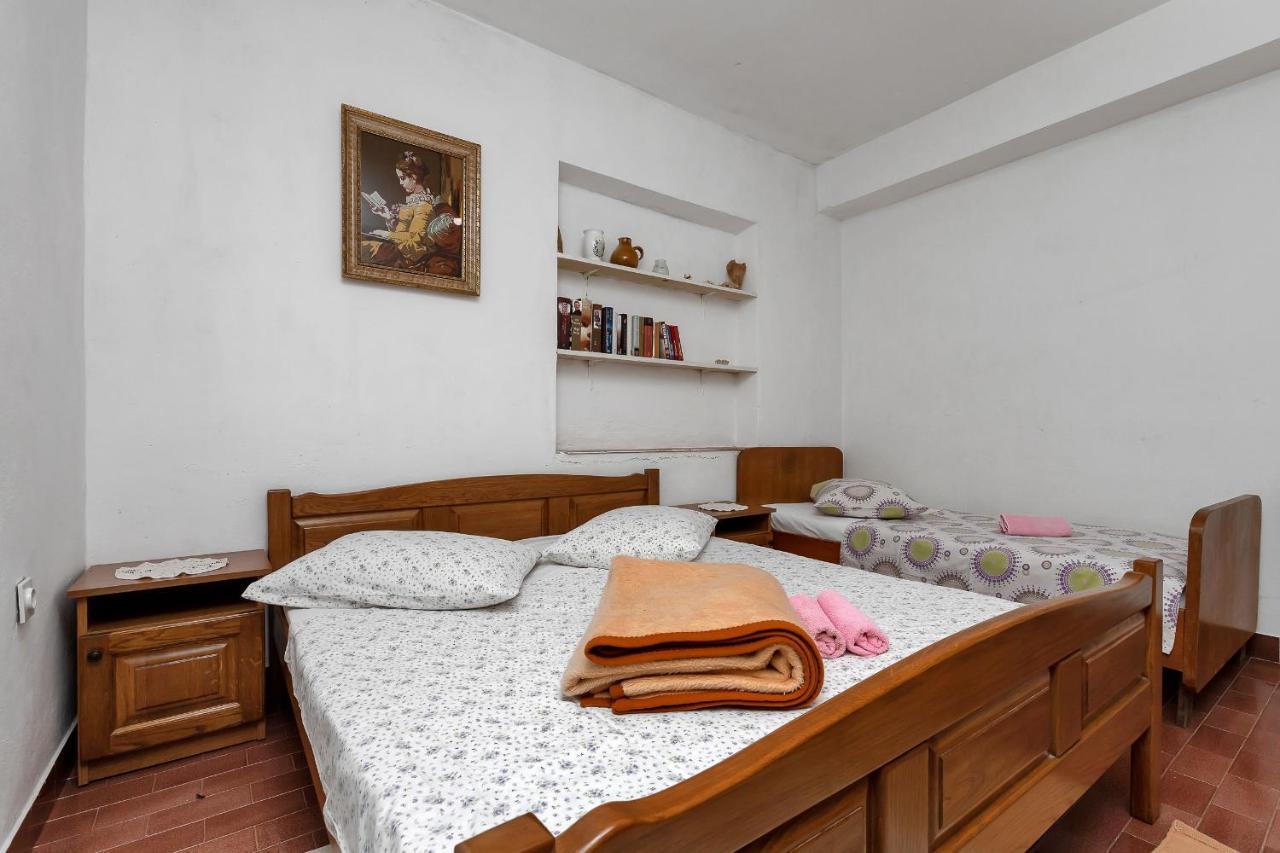 Apartments Milivoj Bogomolje Luaran gambar
