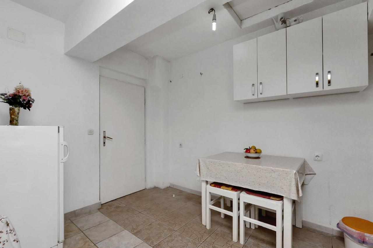 Apartments Milivoj Bogomolje Luaran gambar