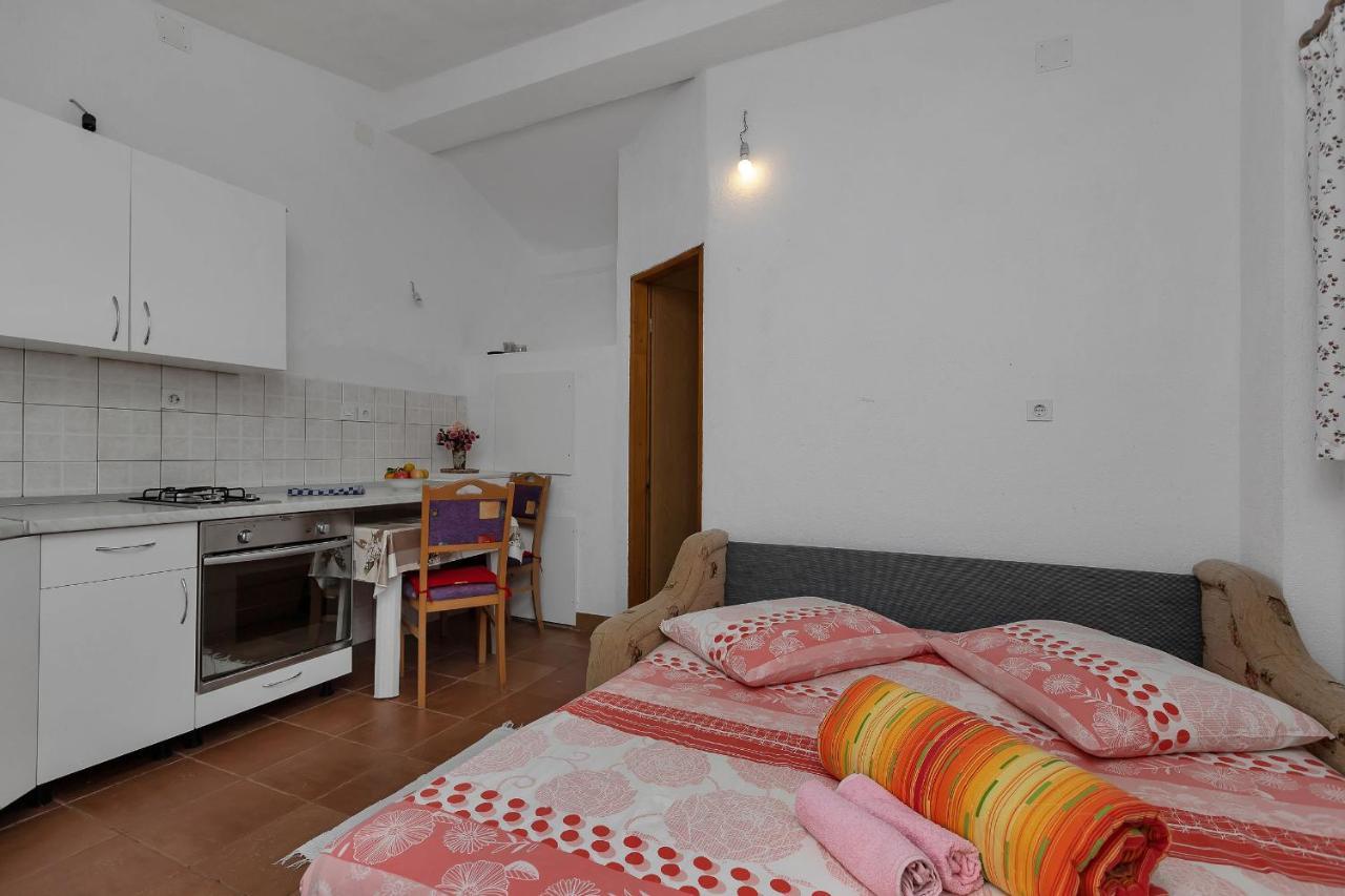Apartments Milivoj Bogomolje Luaran gambar