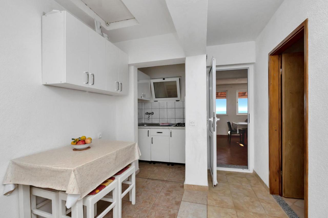 Apartments Milivoj Bogomolje Luaran gambar